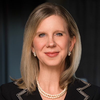 Jennifer Stephens Helm Headshot